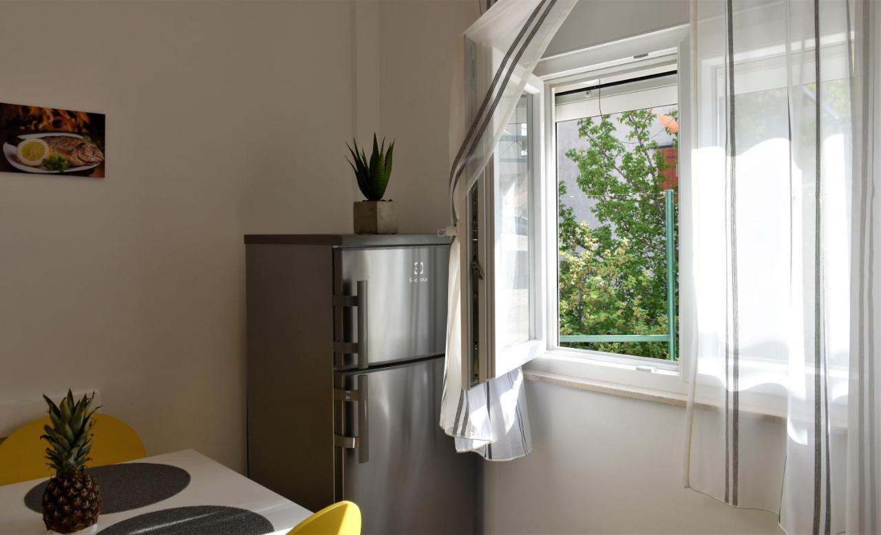 Apartment Meryl Mravince Bagian luar foto