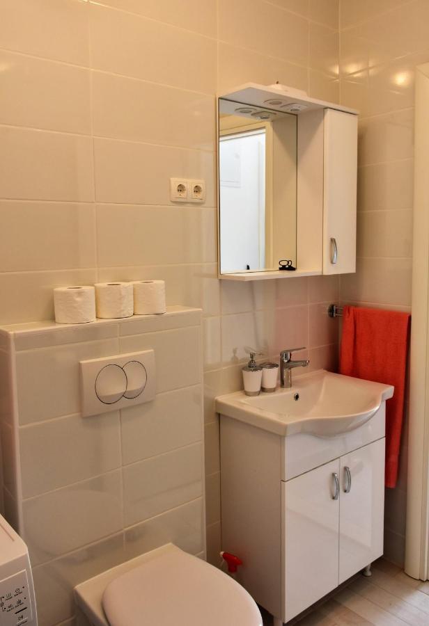 Apartment Meryl Mravince Bagian luar foto